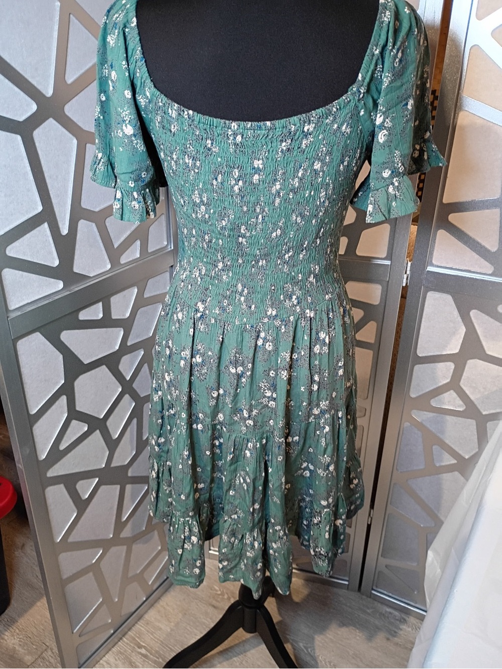 Angie Green Floral Smocked Mini Dress Size M Boho Cottagecore - Picture 6 of 8